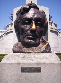 bust of Lincoln